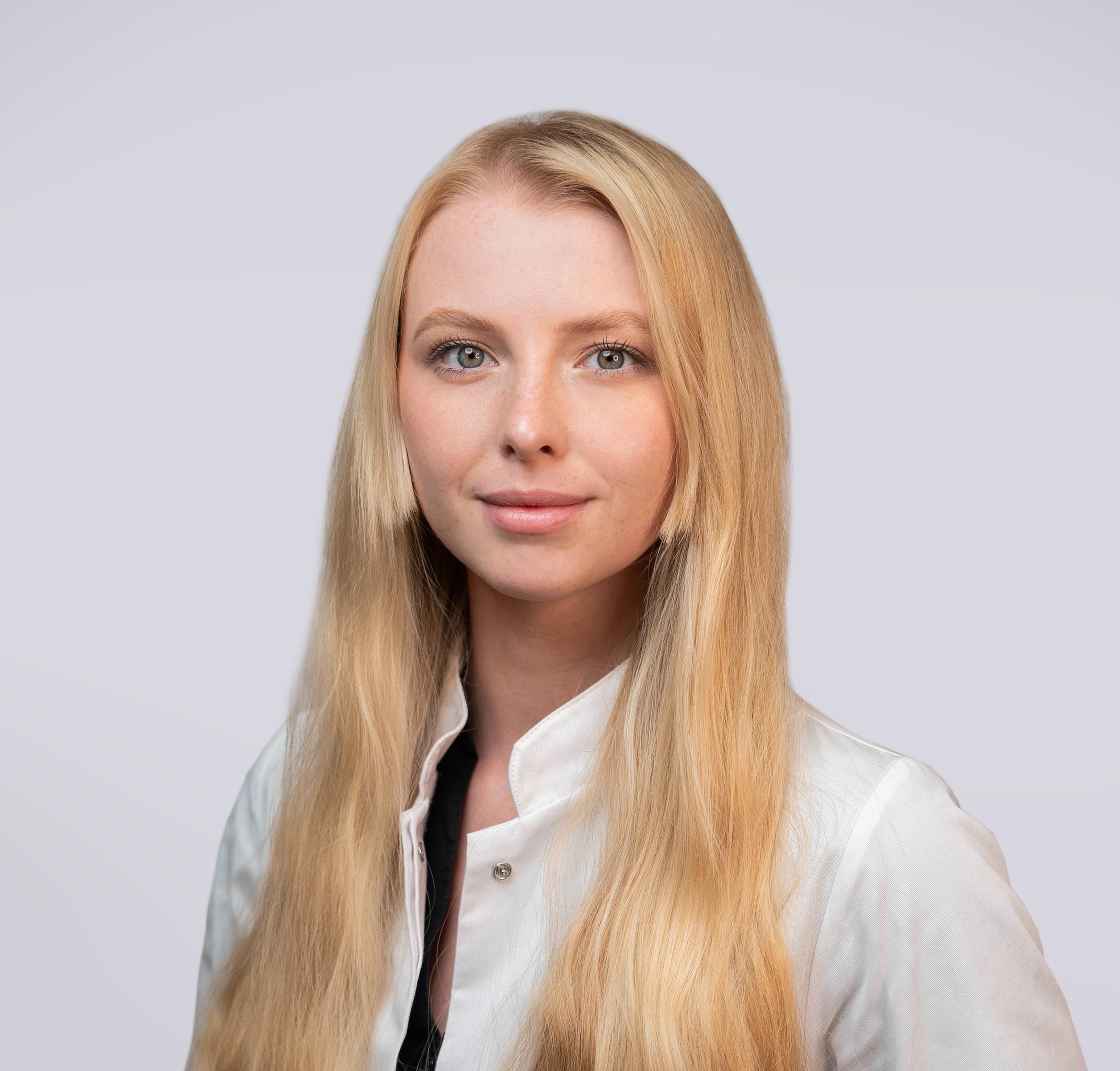 Суворова Элина Александровна