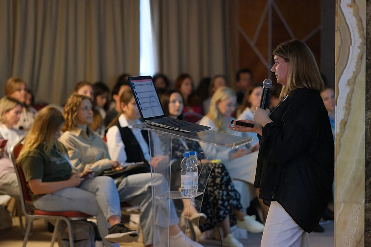 Сколиоз: наблюдение, корсет или операция? Разбираемся вместе в Школе здоровья