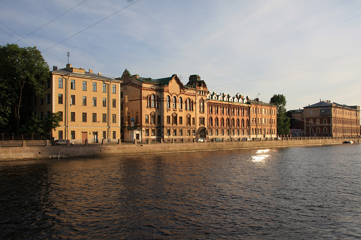 График работы Клиники СПбГУ в майские праздники